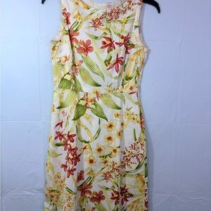 JohnPaulRichard Floral Print Midi Dress - multi colored featuring red and green